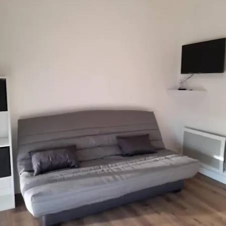 Au Bord Du Courant Apartment